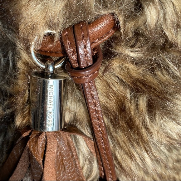Michael Kors Luxurious Brown Fur Crossbody Bag leather strap - Picture 4 of 10